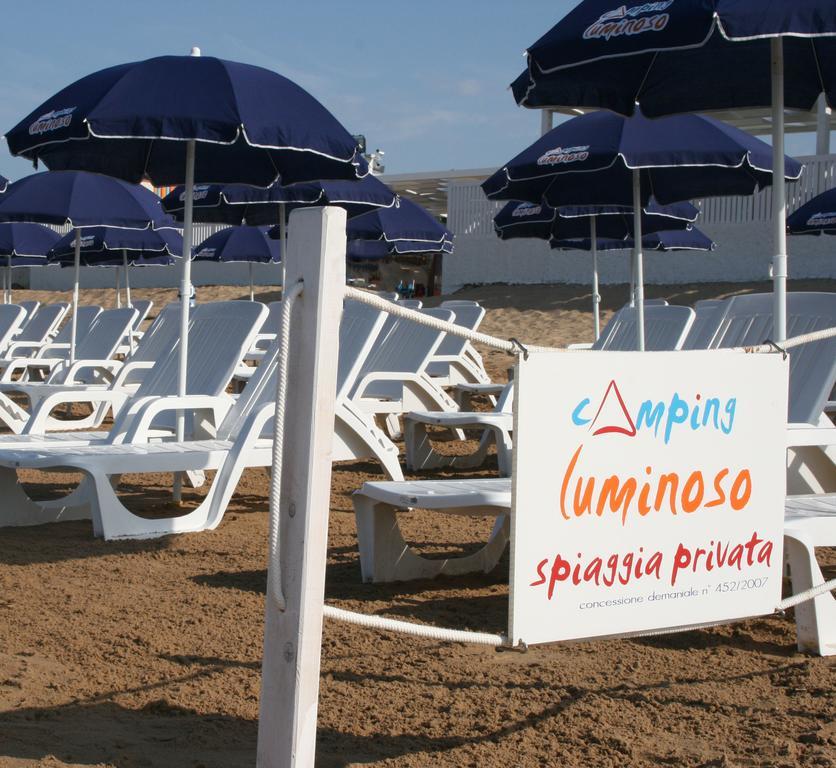 Camping Luminoso Hotel Punta Braccetto Buitenkant foto