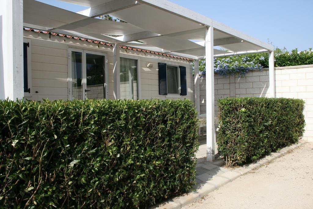Camping Luminoso Hotel Punta Braccetto Buitenkant foto