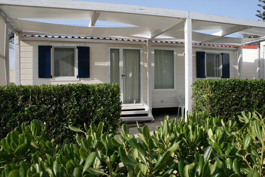 Camping Luminoso Hotel Punta Braccetto Buitenkant foto