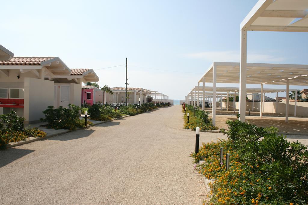 Camping Luminoso Hotel Punta Braccetto Buitenkant foto